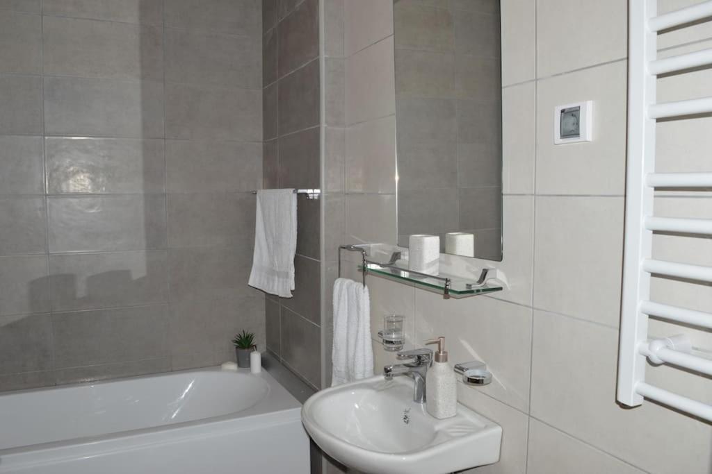 Apartman A&M 蒂瓦特 外观 照片