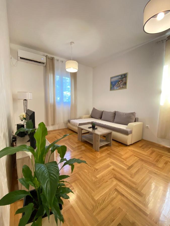 Apartman A&M 蒂瓦特 外观 照片